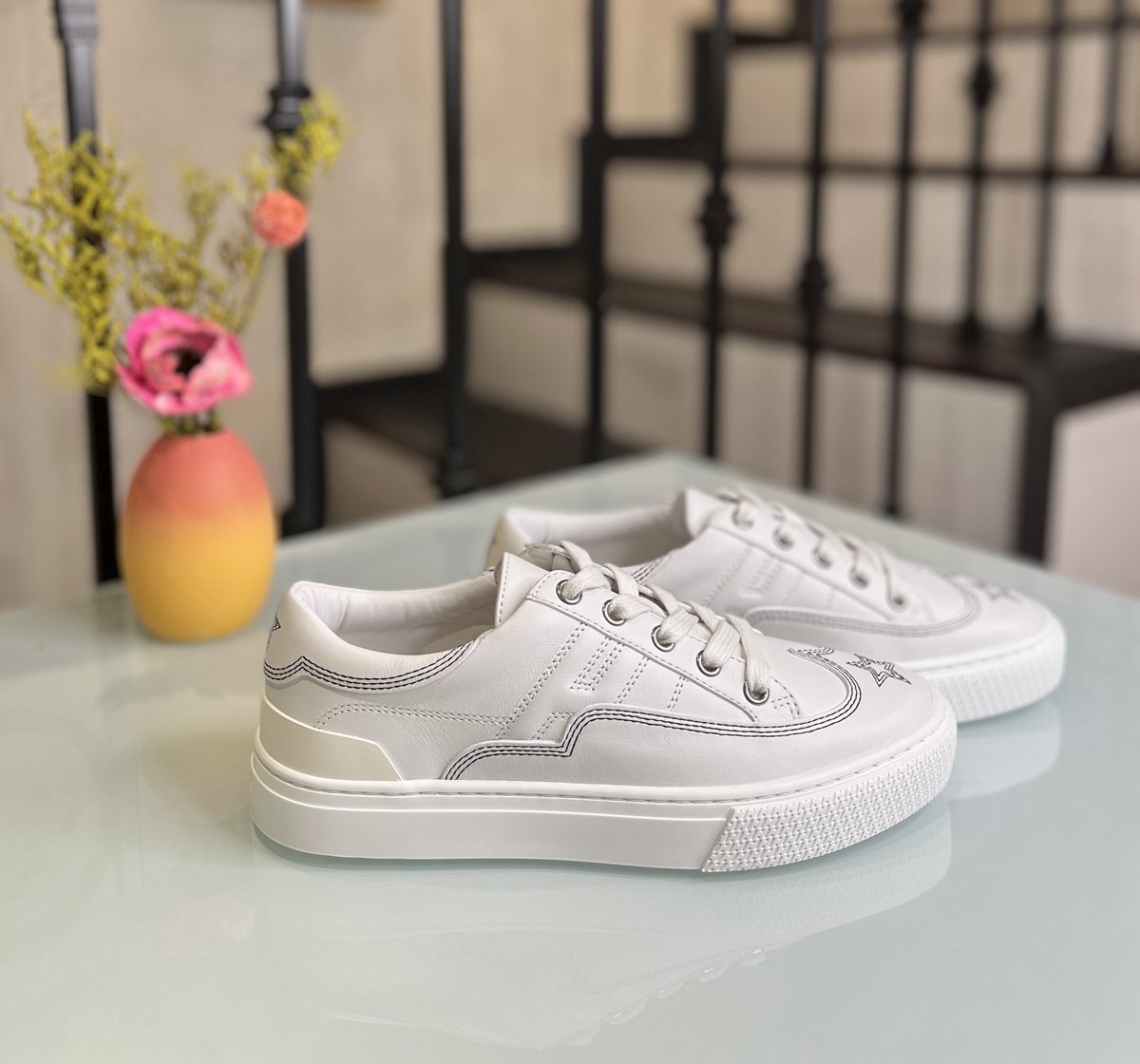 Stars white shoes for women